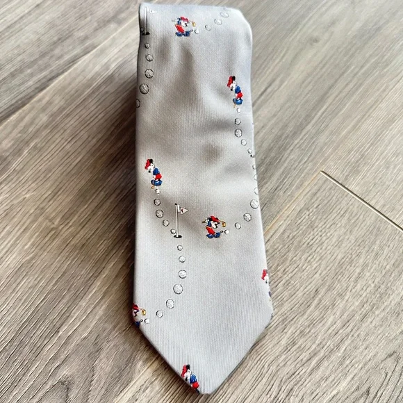 Vintage Disney Mickey Mouse grey silver golf tie The tie works - Picture 2 of 6